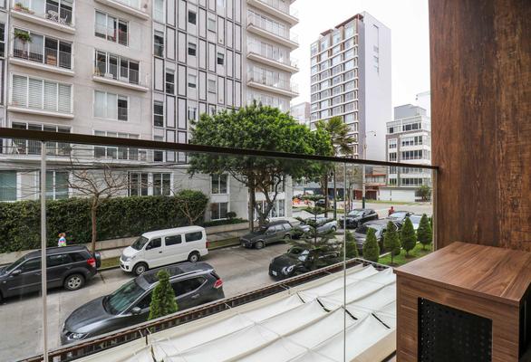 Superb Loft w/ Balcony in Barranco