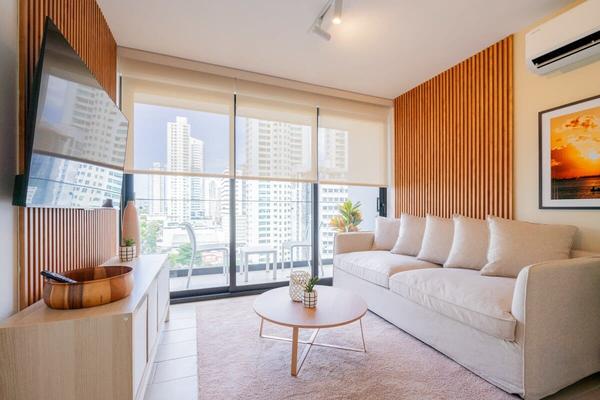 Eye-Catching 1BR in San Francisco