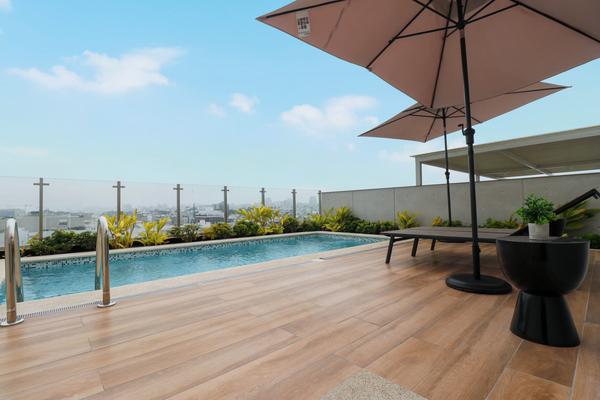Extraordinary 2BR with balcony in Miraflores