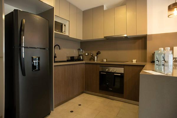 Modern 1BR in Exclusive San Isidro