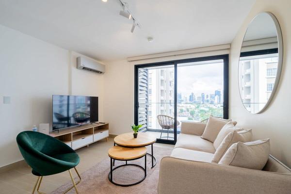 Functionalist 1BR in San Francisco