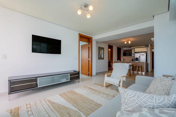 Majestic 1BR w/ Balcony in Costa del Este