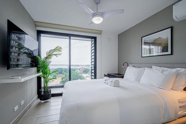 Minimalist 1BR w/ Balcony in San Francisco