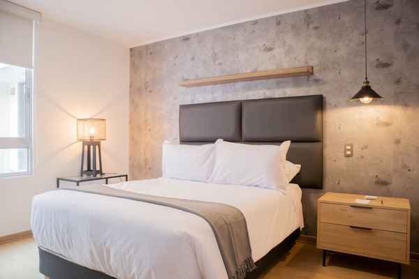 Bright 1BR w/ Private Balcony in Barranco