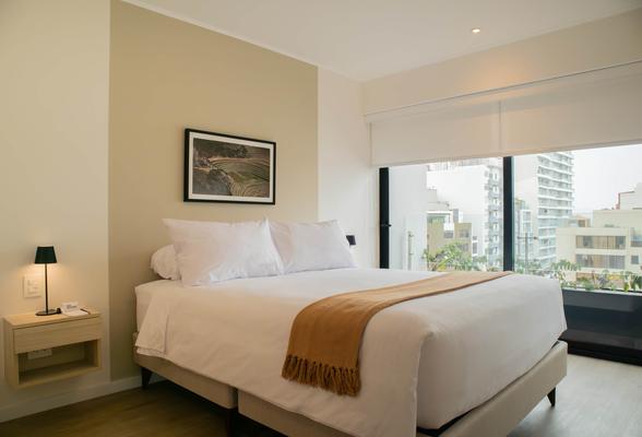 Elegant 2BR Apartment in Miraflores Steps from Larcomar