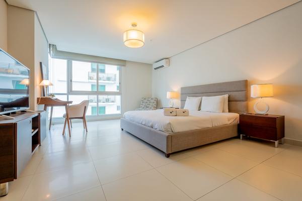 Awesome 2BR with Balcony in Costa del Este