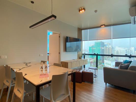 Bright 2BR w/ Jacuzzi in Miraflores