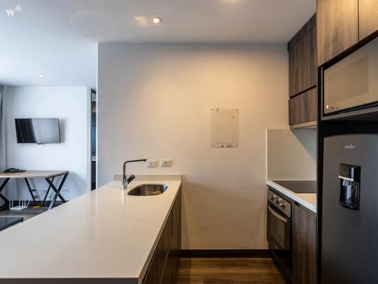 Stylish 2BR in Luxury Building in Chico