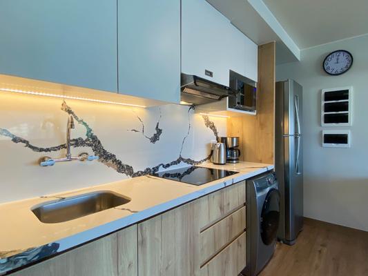 Modern 2BR w/ Jacuzzi in Miraflores