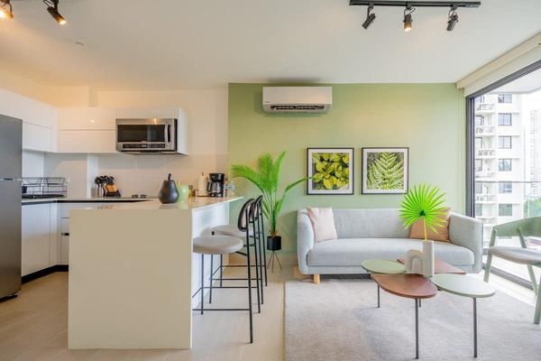 Illustrious 1BR Apartment w/ Stunning Balcony View